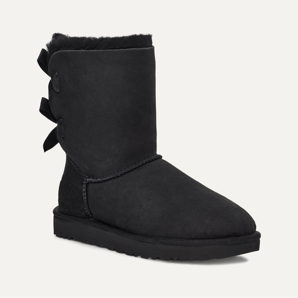 UGG Shoes - UGG Women’s Bailey Bow II Boots Black Shoes Size 7